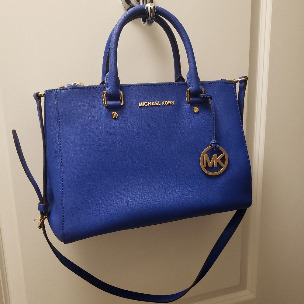 Mk medium sutton satchel